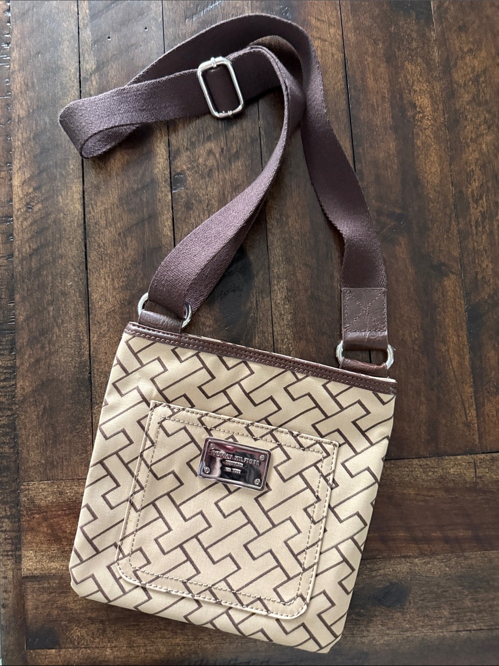 Tommy Hilfiger Beige and Brown Patterned Crossbody Bag. Neutrals colors. Classic